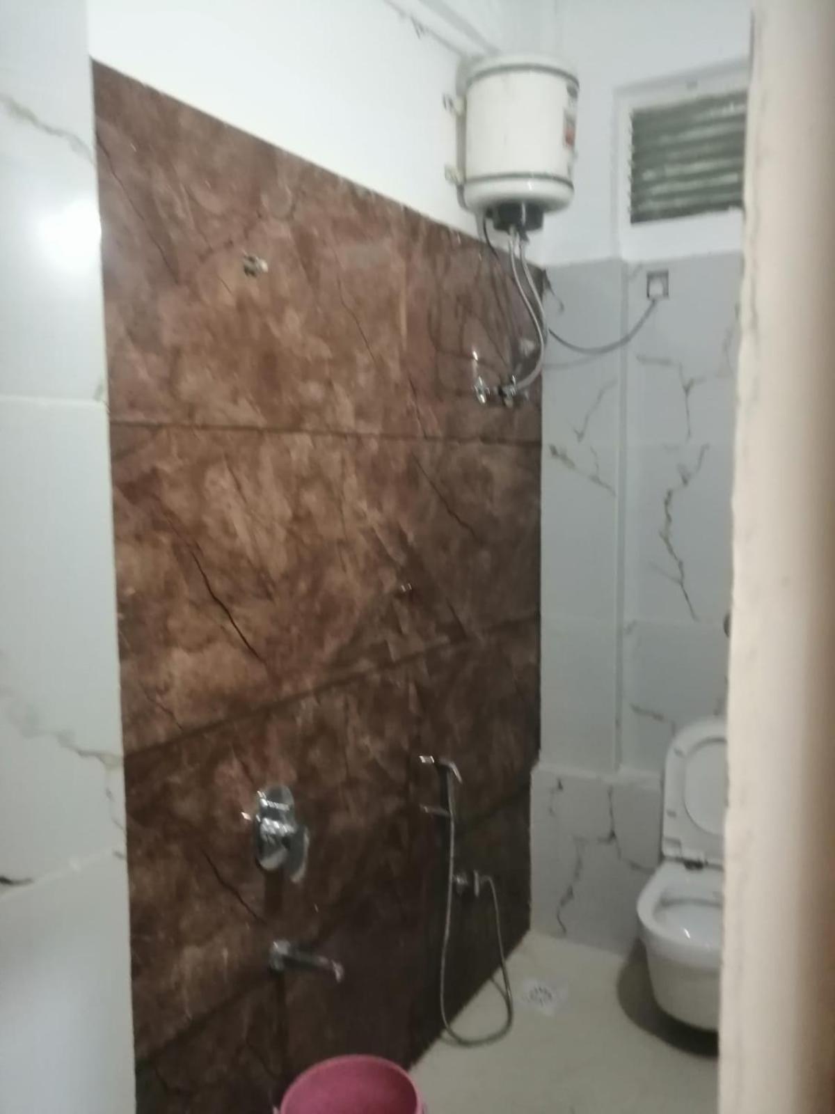 Hotel Pleasure Landmark Ujjain Buitenkant foto